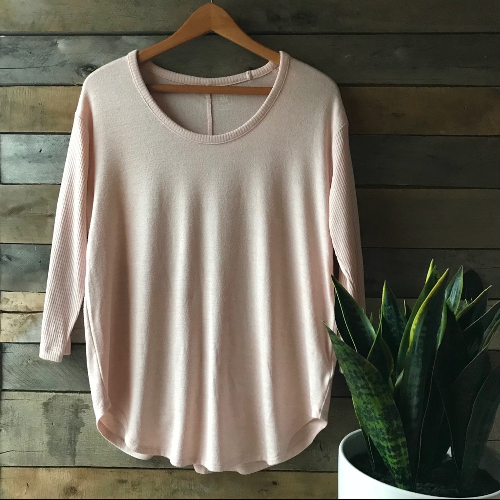 Gap maternity top